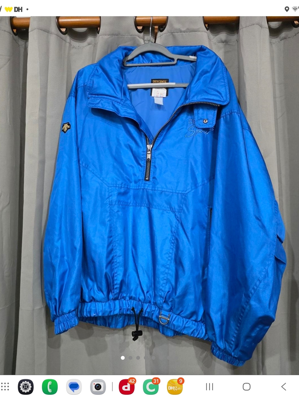 Vintage Descente Men's Blue Snowboard Jacket!!